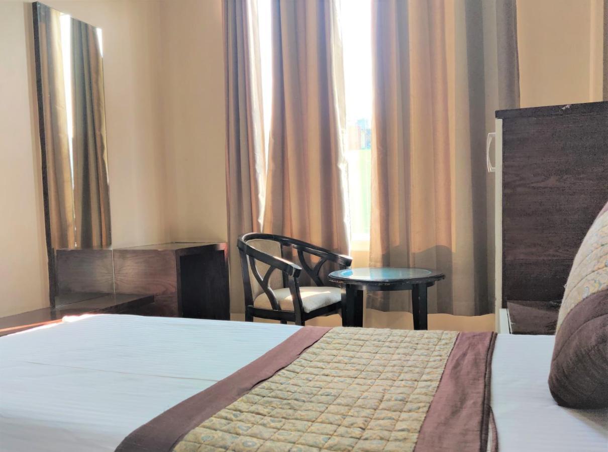 Raj Mahal Inn New Delhi Exterior photo